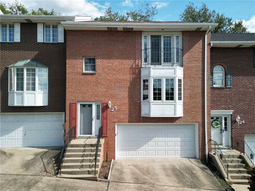 25 Manorfield Cir, Delmont, PA, 15626-1572 | Card Image