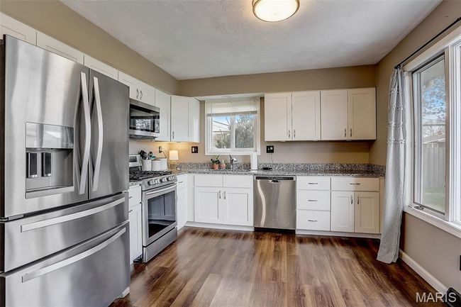 1051 Saint Clair St, House other with 3 bedrooms, 2 bathrooms and 2 parking in Carlyle IL | Image 13