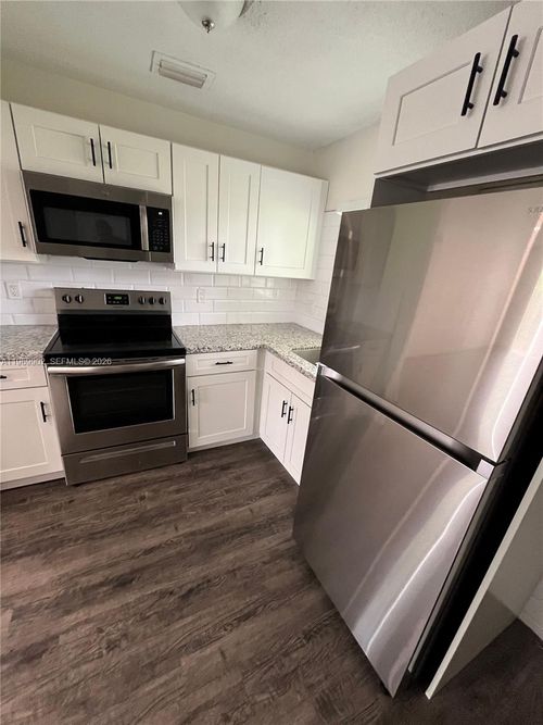 0-815 Nw 2nd Ave, Fort Lauderdale, FL, 33311 | Card Image