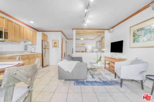 apt-c-120 Fleet St, Marina del Rey, CA, 90292-5196 | Card Image