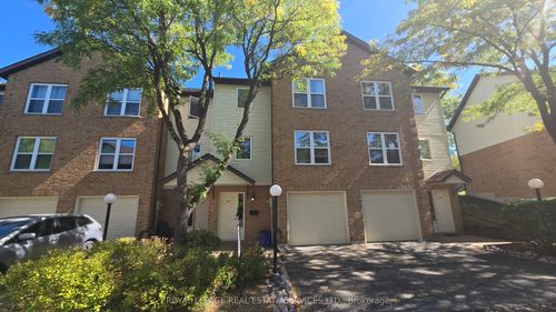 405-2650 Marsdale Dr, Peterborough, ON, K9L1Y2 | Card Image