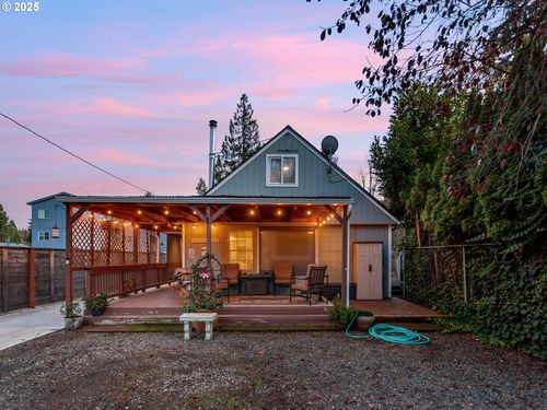 299 Sw 3rd Ave, Canby, OR, 97013-4143 | Card Image