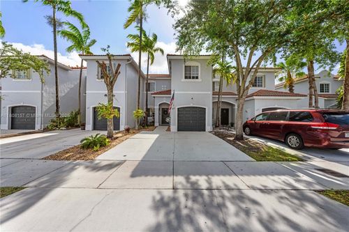 925 Sw 147th Ct, Miami, FL, 33194-2902 | Card Image