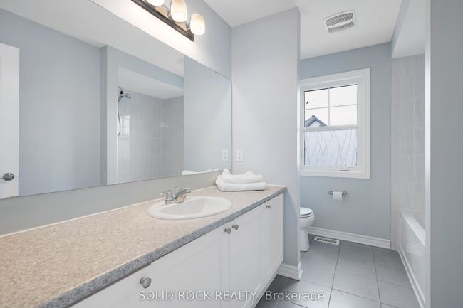 143 Bartonia Cir, House other with 5 bedrooms, 4 bathrooms and 4 parking in Orléans ON | Image 25