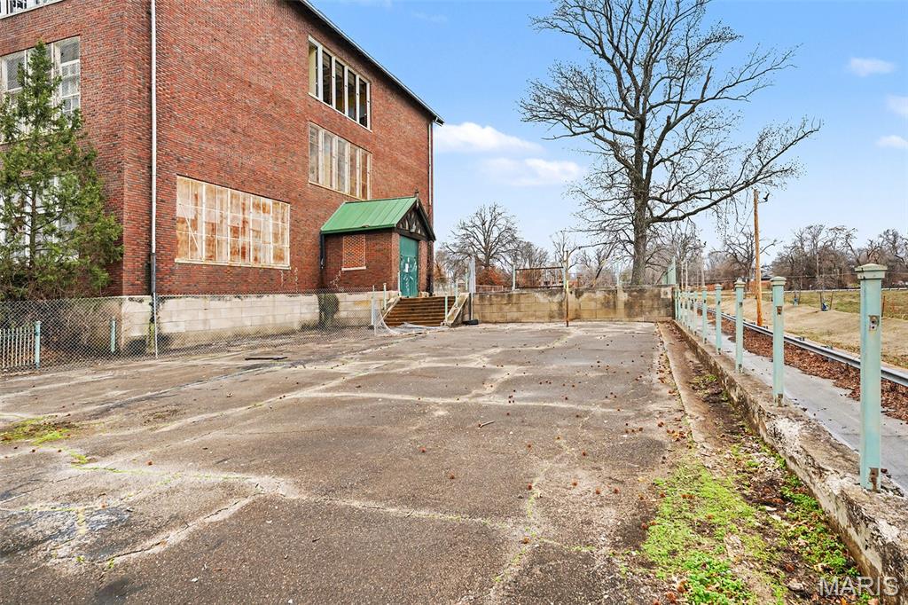 Commercial Sale in St Louis 3