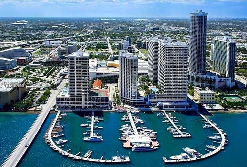 a-2938-1717 N Bayshore Dr, Miami, FL, 33132-1103 | Card Image