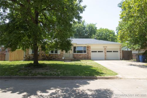 5678 Yorktown Pl, Tulsa, OK, 74105-6118 | Card Image