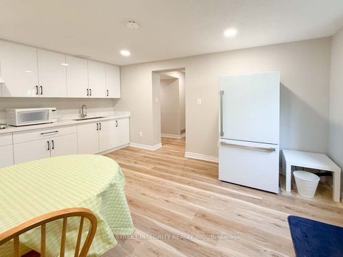 lower-188 Olive Ave, North York, ON, M2N4P4 | Card Image