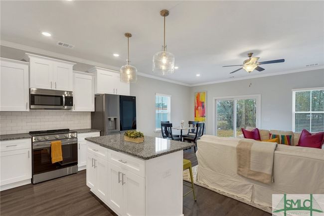 Photo is of another unit and does not represent the design selections in all units. | Image 5