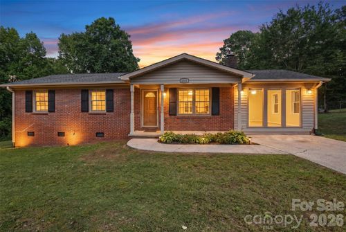 1903 Robyn Ave, Shelby, NC, 28152-7929 | Card Image