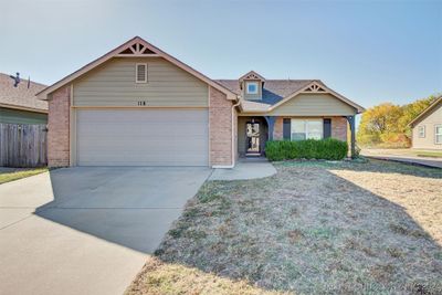 118 W 46th Street, House other with 3 bedrooms, 2 bathrooms and null parking in Sand Springs OK | Image 1