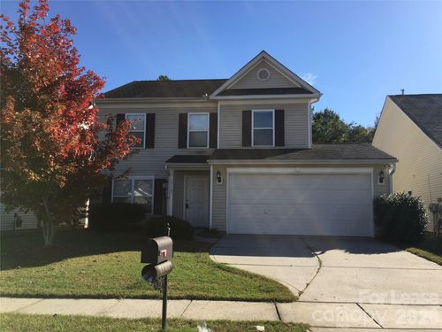 11701 Village Pond Dr, Charlotte, NC, 28278-7677 | Card Image