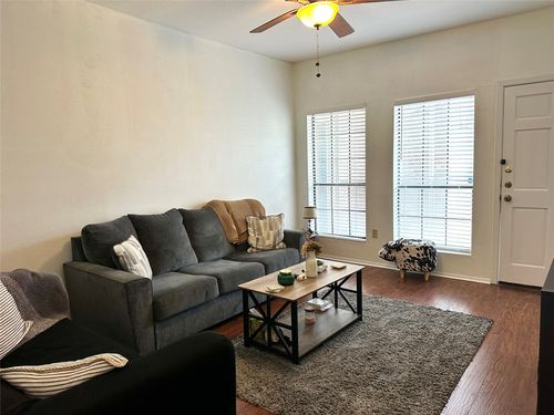 apt-203-2801 Rio Grande St, Austin, TX, 78705-3657 | Card Image