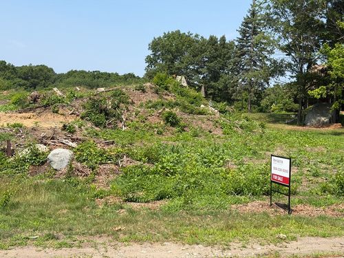 Lot 4 West St, Stoughton, MA, 02072-2276 | Card Image