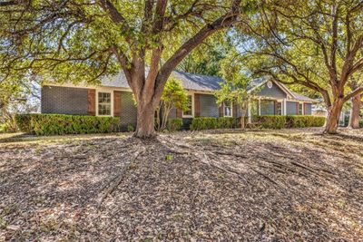 5800 Mount Rockwood Circle, House other with 5 bedrooms, 3 bathrooms and 2 parking in Waco TX | Image 1