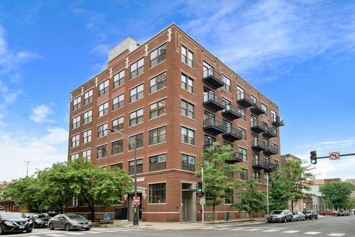 5h-106 N Aberdeen St, Chicago, IL, 60607-2150 | Card Image