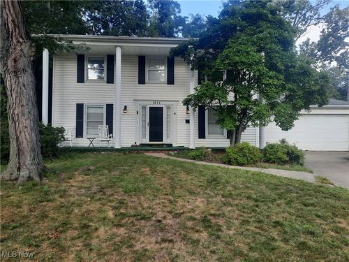 1011 Chatham Pl, Rocky River, OH, 44116-2102 | Card Image