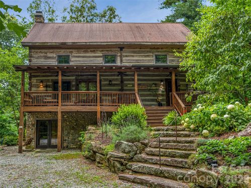 69 Dogwood Branch Ln, Zirconia, NC, 28790-8995 | Card Image
