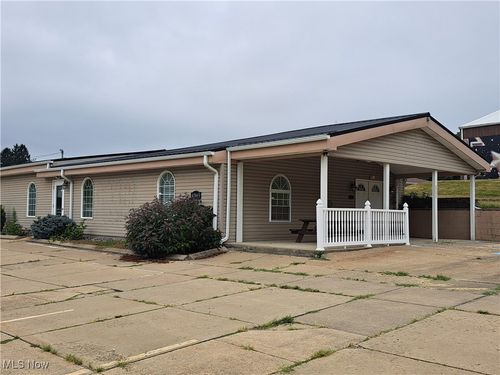 47443 National Rd, Saint Clairsville, OH, 43950-8814 | Card Image