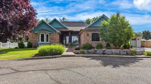 3761 N 15th Ct, Grand Junction, CO, 81506-5233 | Card Image