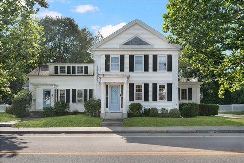 67 East Ave, Westerly, RI, 02891-3005 | Card Image