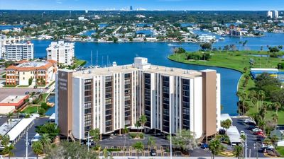 502 - 10355 Paradise Boulevard, Condo with 2 bedrooms, 2 bathrooms and null parking in Treasure Island FL | Image 3