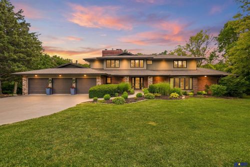 5201 Cavvy Road, Lincoln, NE, 68516 | Card Image