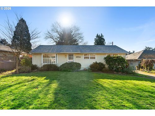 4954 Se Willow St, Milwaukie, OR, 97222-5184 | Card Image