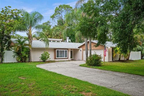 13608 Westshire Dr, TAMPA, FL, 33618-2528 | Card Image