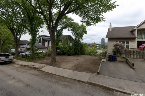 231 11th Street E, Saskatoon, SK, S7N0J5 | Card Image