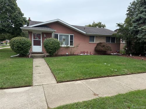 711 Van Sull St, Westland, MI, 48185-3611 | Card Image