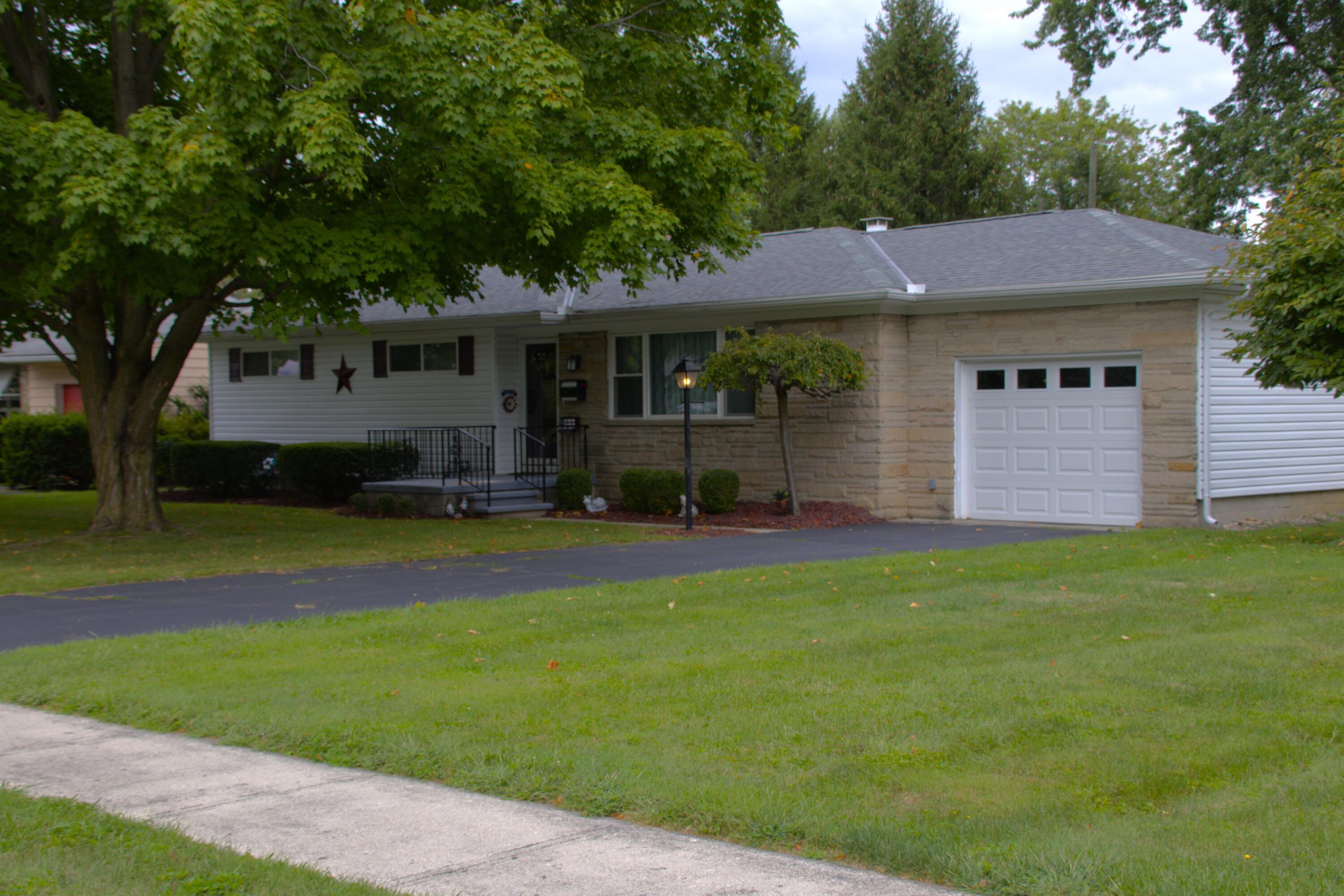 Uhler Ave, Marion, OH 43302