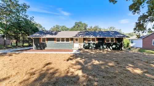 402 Edgewood Dr, Tullahoma, TN, 37388-2822 | Card Image