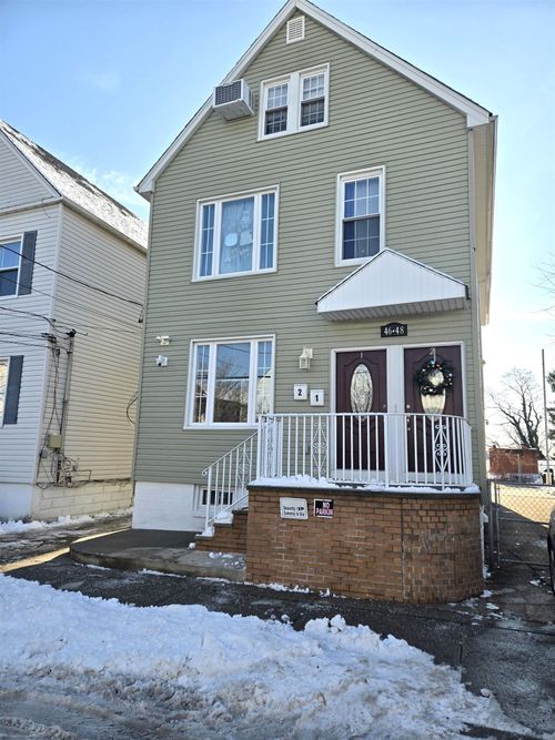 1-46-48 Washington Pkwy, Bayonne, NJ, 07002-1346 | Card Image