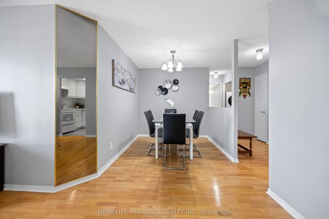 913 - 145 Hillcrest Ave, Condo with 3 bedrooms, 2 bathrooms and 1 parking in Mississauga ON | Image 13