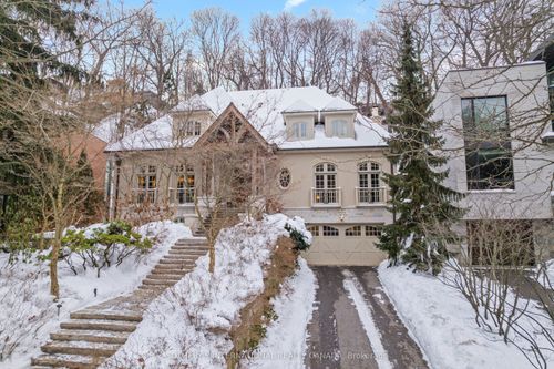 26 Dacre Cres, Toronto, ON, M6S2W1 | Card Image