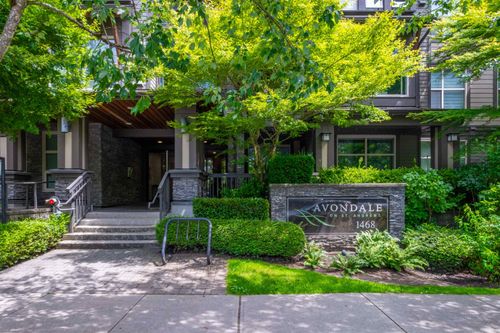 207-1468 St Andrews Ave, North Vancouver, BC, V7L0A8 | Card Image