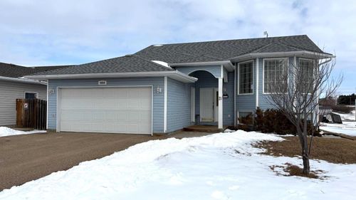 4808 3 Avenue, Chauvin, AB, T0B0V0 | Card Image