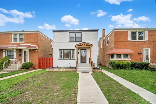 5229 S Avers Ave, Chicago, IL, 60632-3704 | Card Image