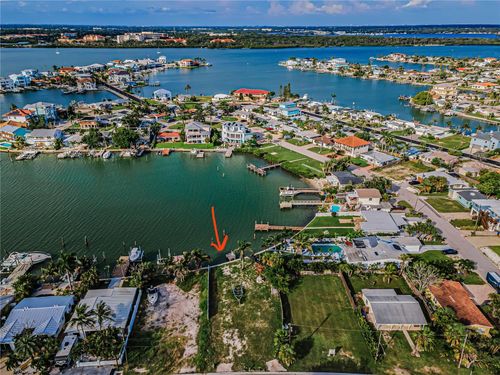14035 E Parsley Dr, MADEIRA BEACH, FL, 33708-2301 | Card Image