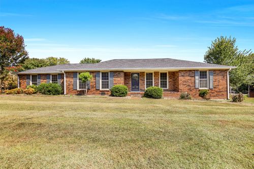 208 General Forrest Dr, Springfield, TN, 37172-4404 | Card Image