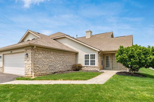 8209 Farm Crossing Cir, Powell, OH, 43065-7107 | Card Image