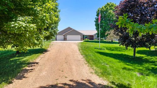 440 Kuntz Dr, Independence, MN, 55359-9550 | Card Image