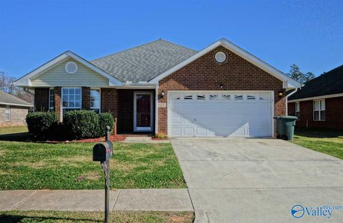107 Shadow Trl Sw, Huntsville, AL, 35824-2526 | Card Image