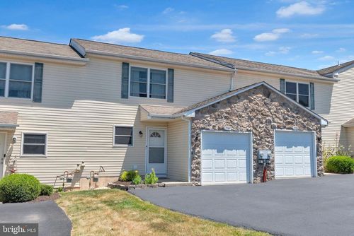 2584 Daniels Ln, QUAKERTOWN, PA, 18951-5075 | Card Image