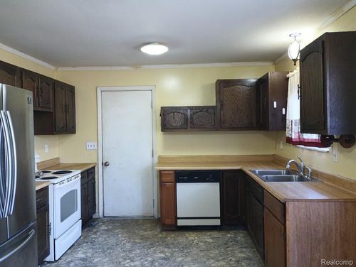 3145 Kings Mill Rd, North Branch, MI, 48461-8919 | Card Image