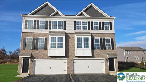 237 Winding Rd, Forks Twp, PA, 18040-8808 | Card Image