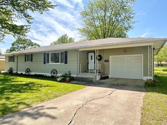 1704 S Witt Dr, House other with 3 bedrooms, 1 bathrooms and null parking in El Dorado Springs MO | Image 28