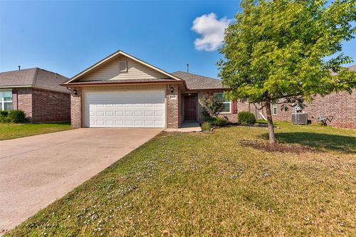 10249 Hidden Village Dr, Oklahoma City, OK, 73120-2120 | Card Image