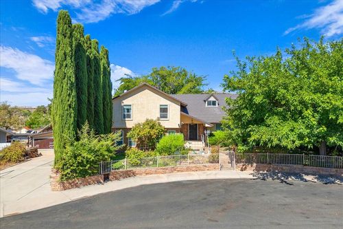 1009 N 2050 East Cir, St George, UT, 84770-8627 | Card Image